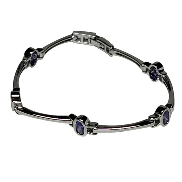 Elegant Silver and Purple Bracelet - Picture 1 of 10